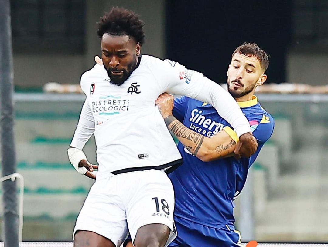 Serie A, super Nzola trascina lo Spezia: 2-1 a Verona sull’Hellas
