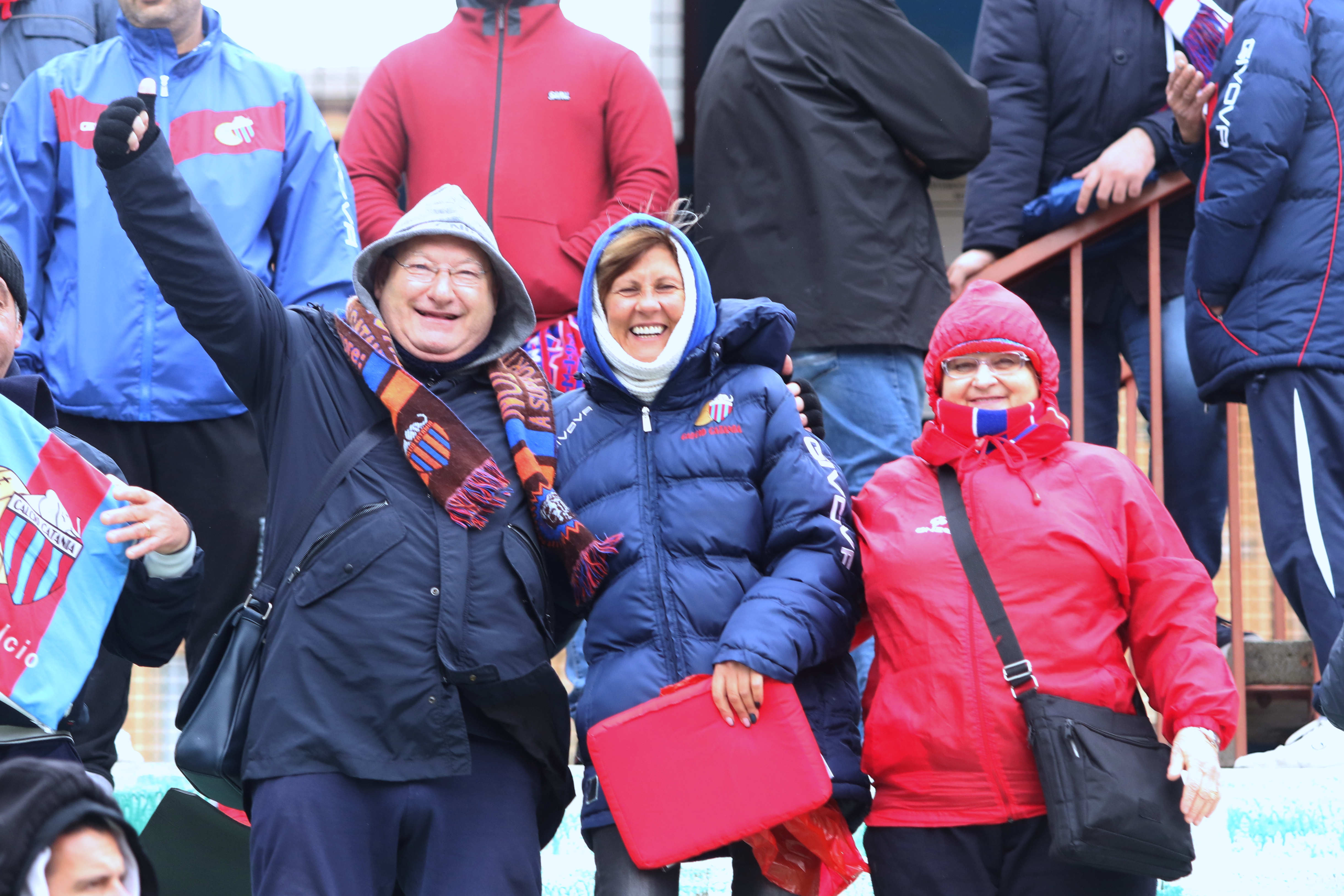 Catania-Acireale 1-0, tifosi allo stadio nonostante il maltempo: le FOTO più belle
