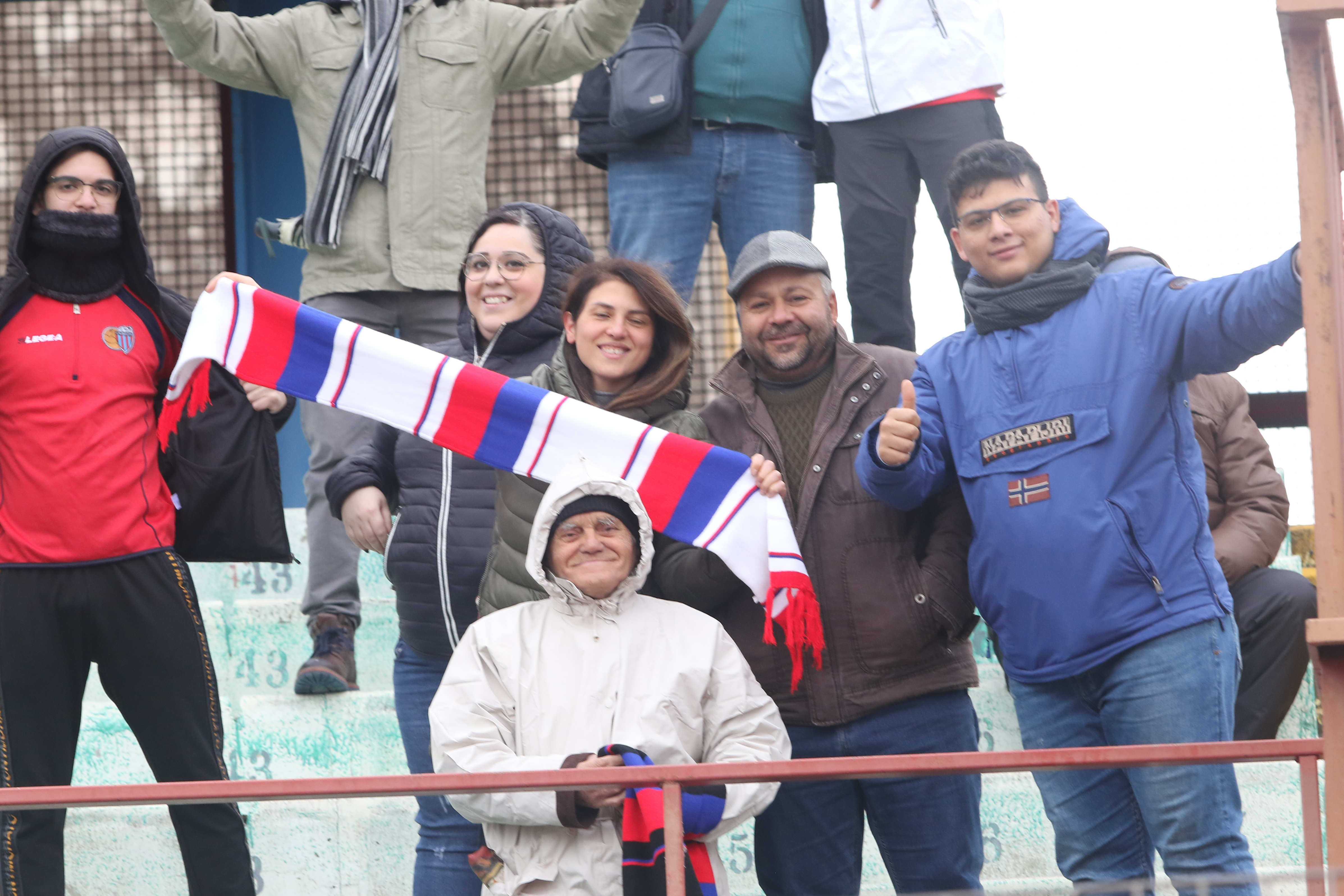 Catania-Acireale 1-0, tifosi allo stadio nonostante il maltempo: le FOTO più belle