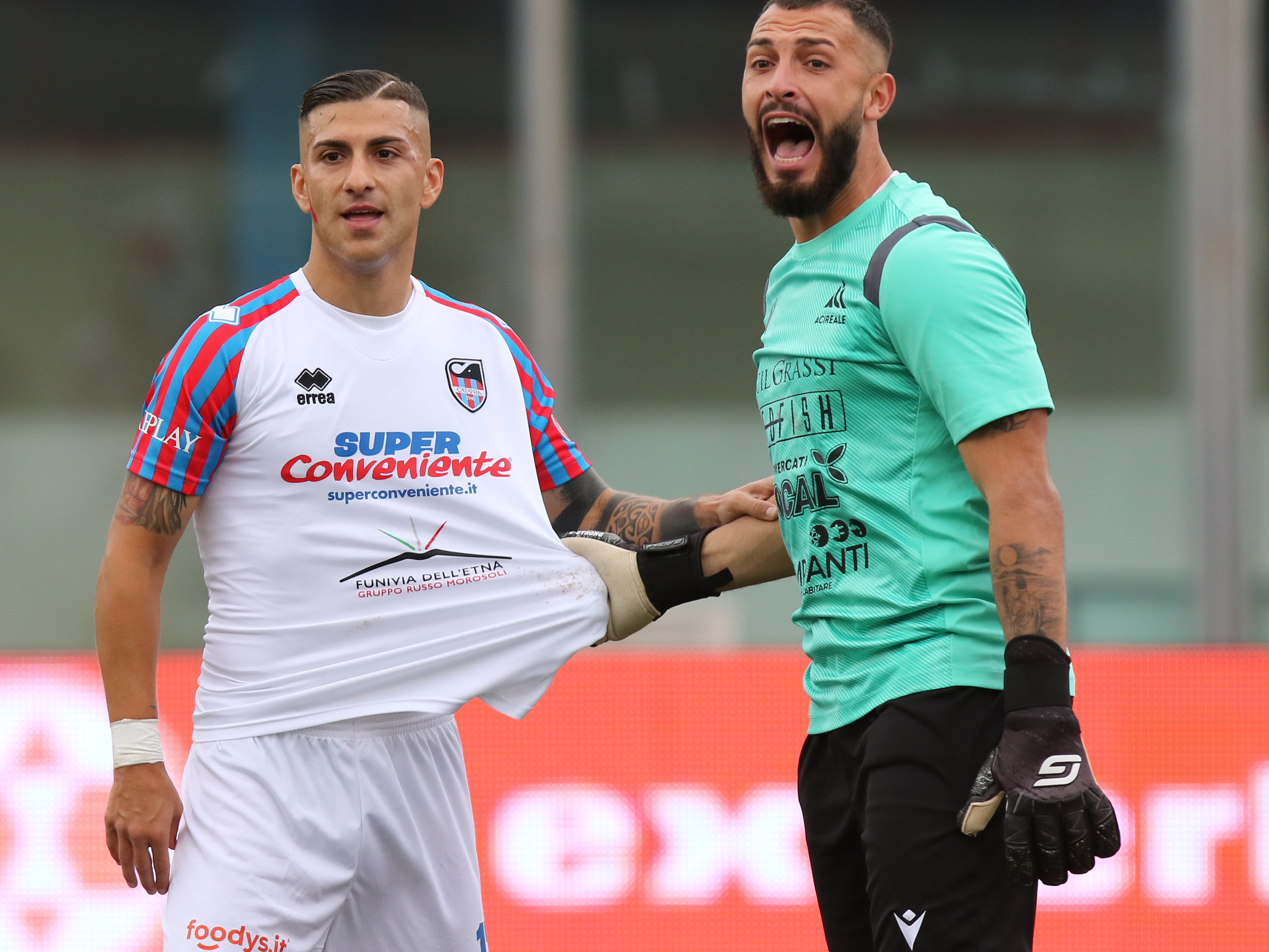 Catania-Acireale 1-0, tifosi allo stadio nonostante il maltempo: le FOTO più belle