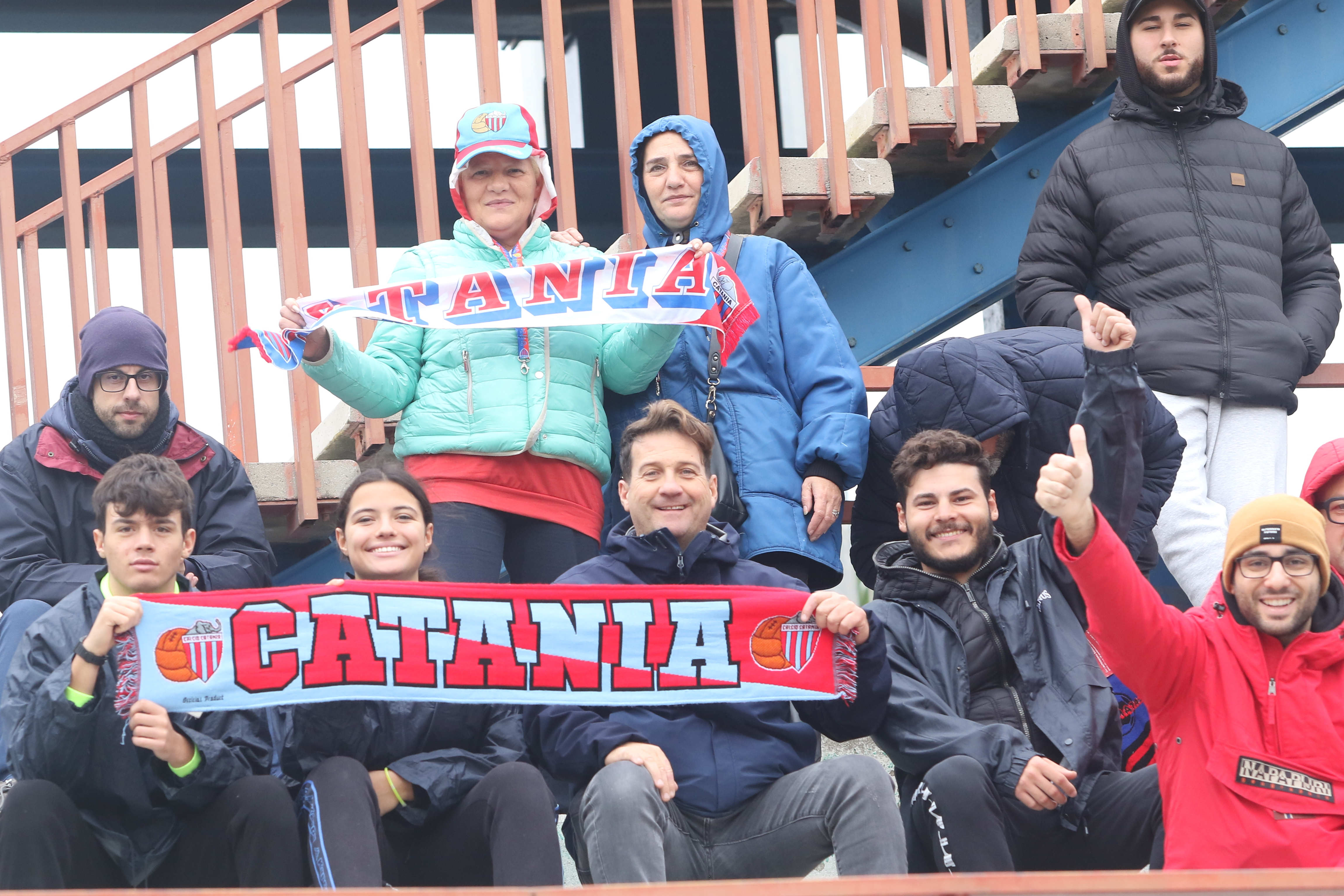 Catania-Acireale 1-0, tifosi allo stadio nonostante il maltempo: le FOTO più belle