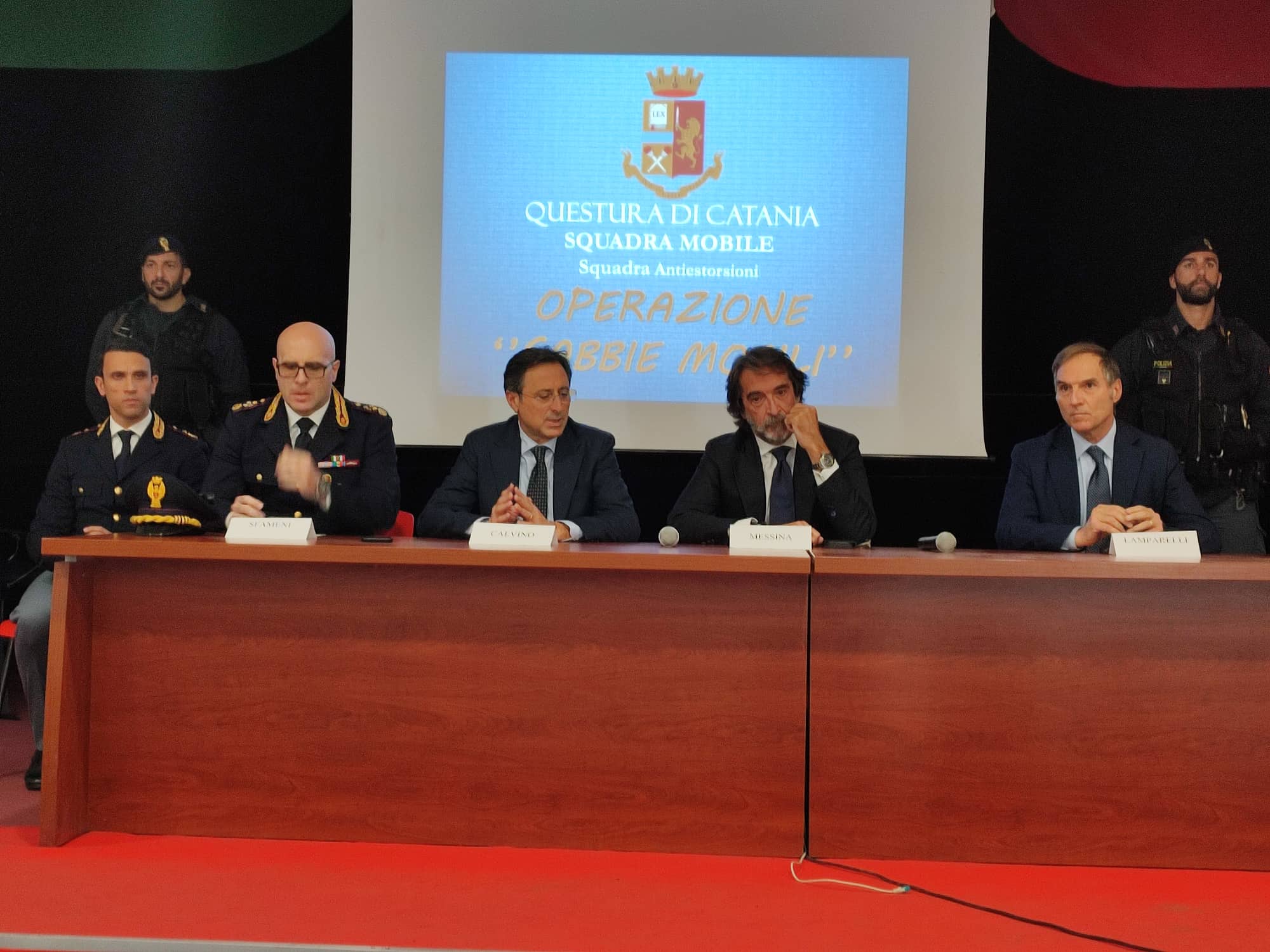 Pizzo ai piedi dell’Etna, solo la metà denuncia: “L’unica protezione è dello Stato” FOTO