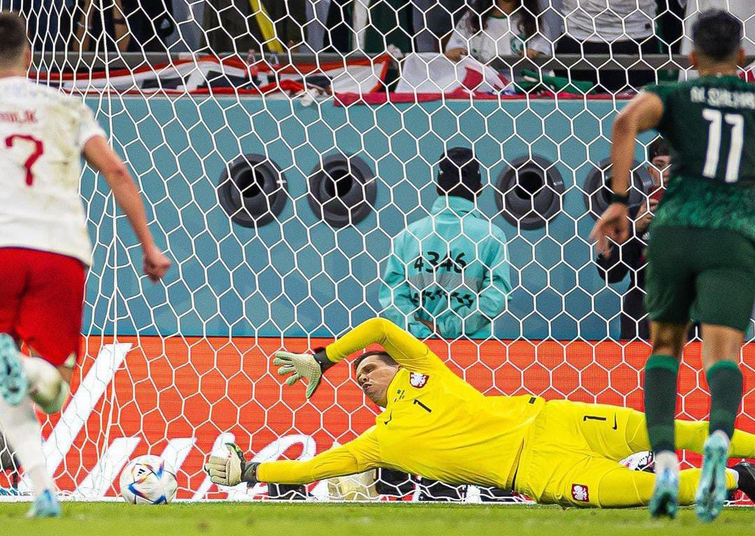 Qatar 2022, super Szczesny e Lewandowski trascinano la Polonia: 2-0 all’Arabia Saudita