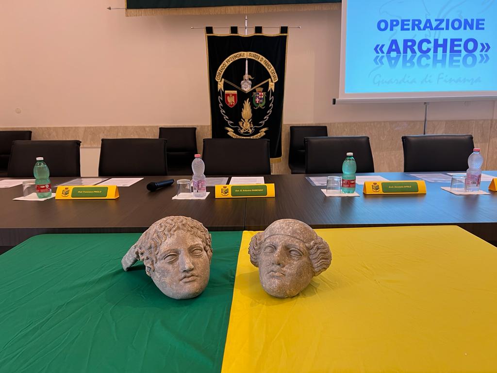 Teste di terracotta ritrovate nel Catanese, il Tenente colonnello Pacetto al QdS: “Ecco come le abbiamo recuperate” – VIDEO