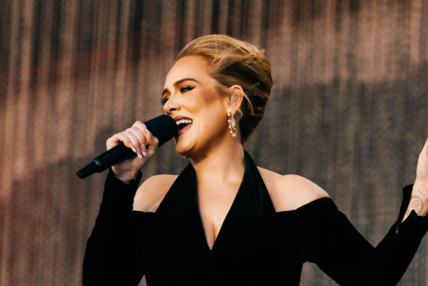 Adele e il “tutorial” su come pronunciare il suo nome: “Avete sempre sbagliato”