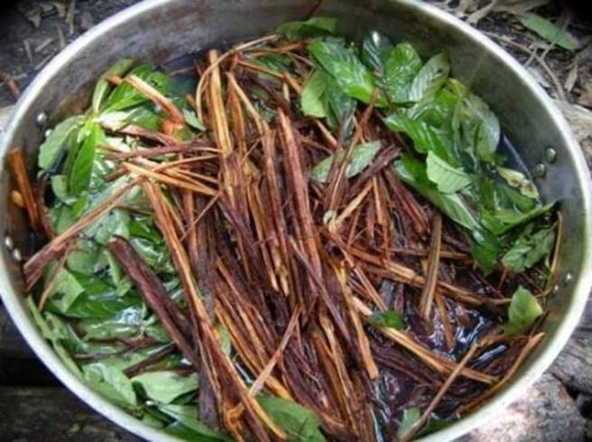 Curava persone con un potente allucinogeno: 55enne arrestata a Catania