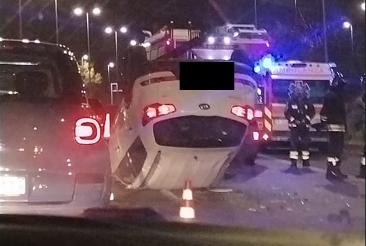 Catania, paura in tangenziale, suv si ribalta: traffico in tilt
