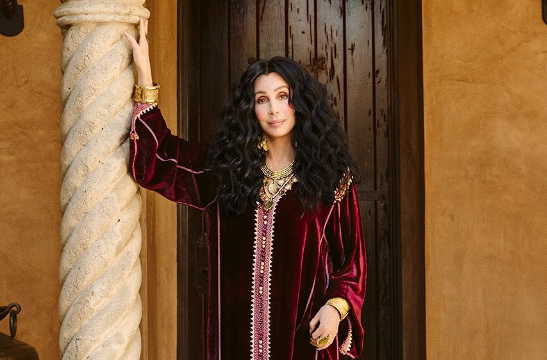 Cher e il fidanzato 40 anni più giovane: “L’amore non conosce la matematica”