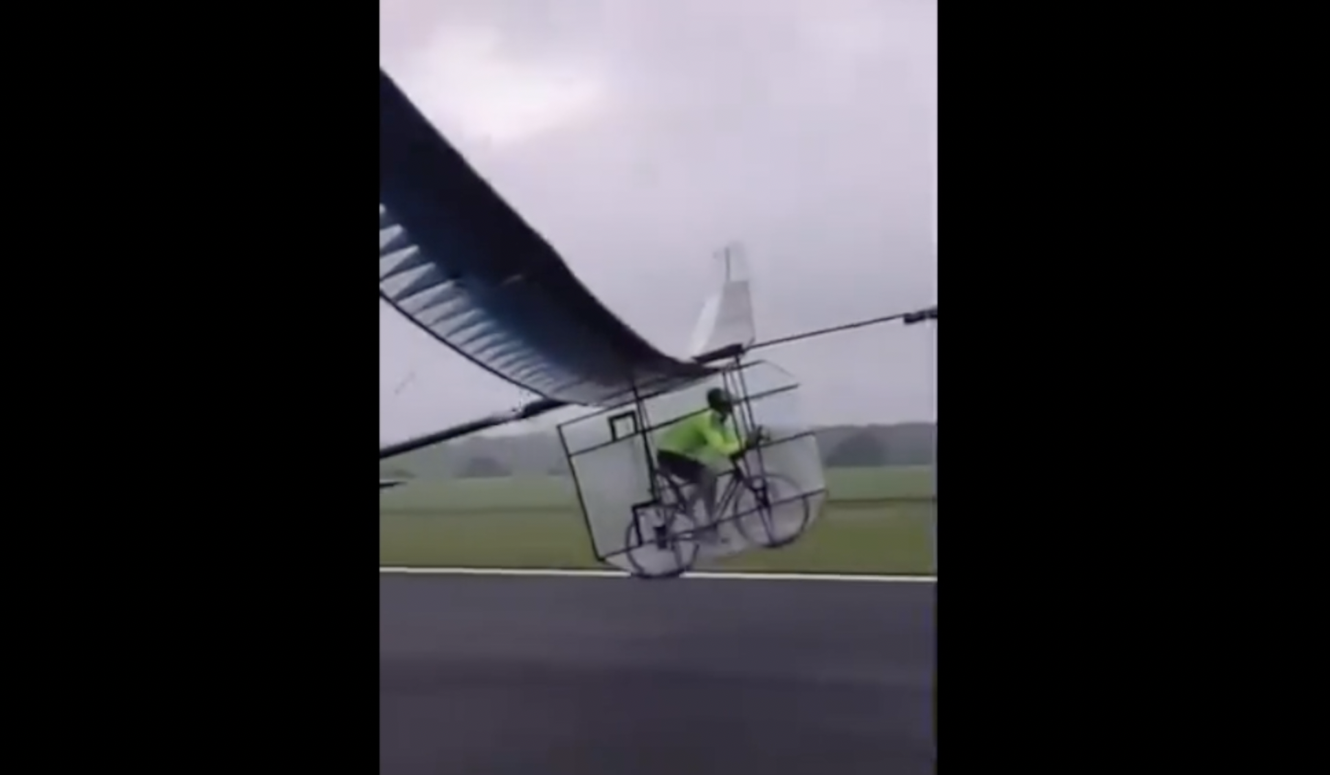 Come volare con una bici? Adesso si può
