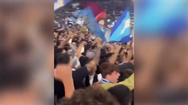 Vergogna al derby, cori antisemiti in Curva Nord della Lazio: aperta inchiesta