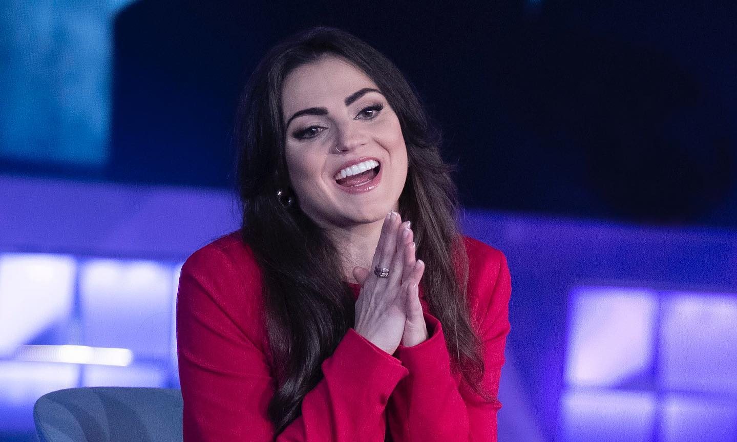 Hater Vs Cristina: “Video troppo sexy”. L’ex suora risponde alle accuse Hater Vs Cristina: “Video troppo sexy”. L’ex suora risponde alle accuse