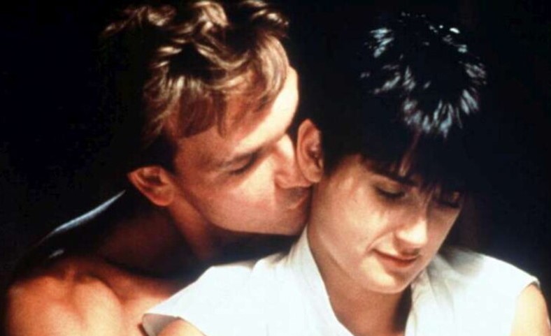 Da “Ghost” a “Soldato Jane”, Demi Moore compie 60 anni: icona del cinema anni ’90