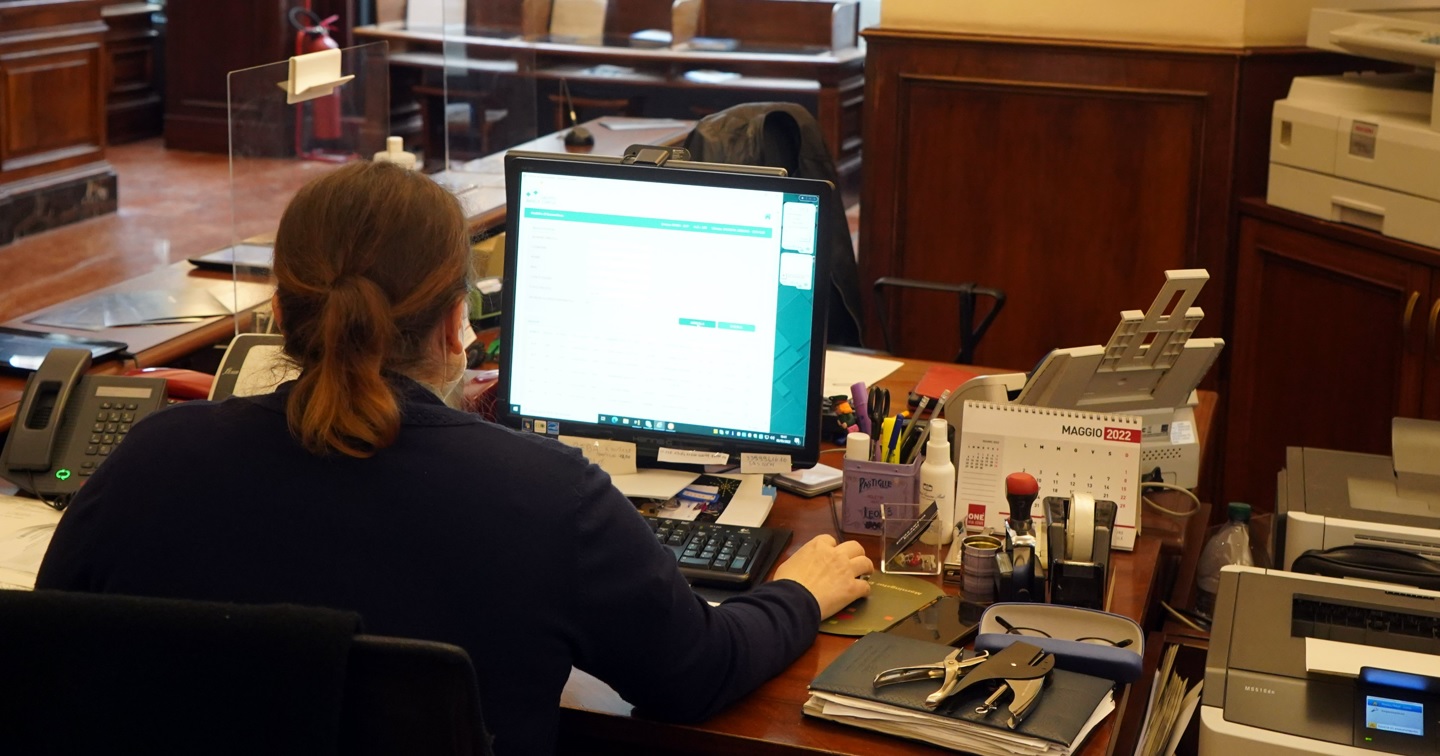 Dipendenti pubblici, stipendio “triplo” a dicembre 2022: chi lo riceverà e perché