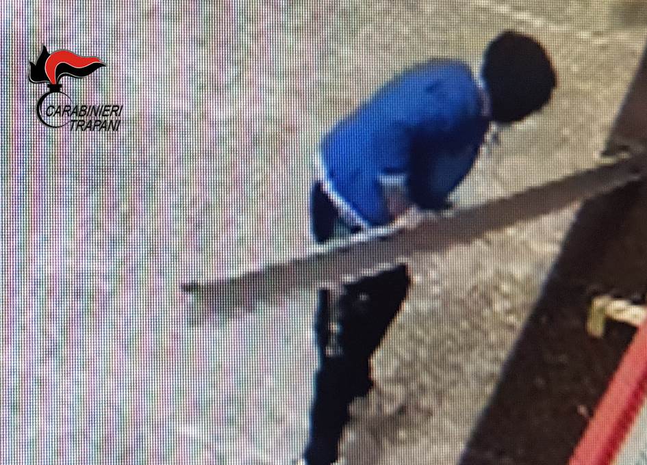 Giovane “Lupin” in erba, svariati furti in città: arrestato