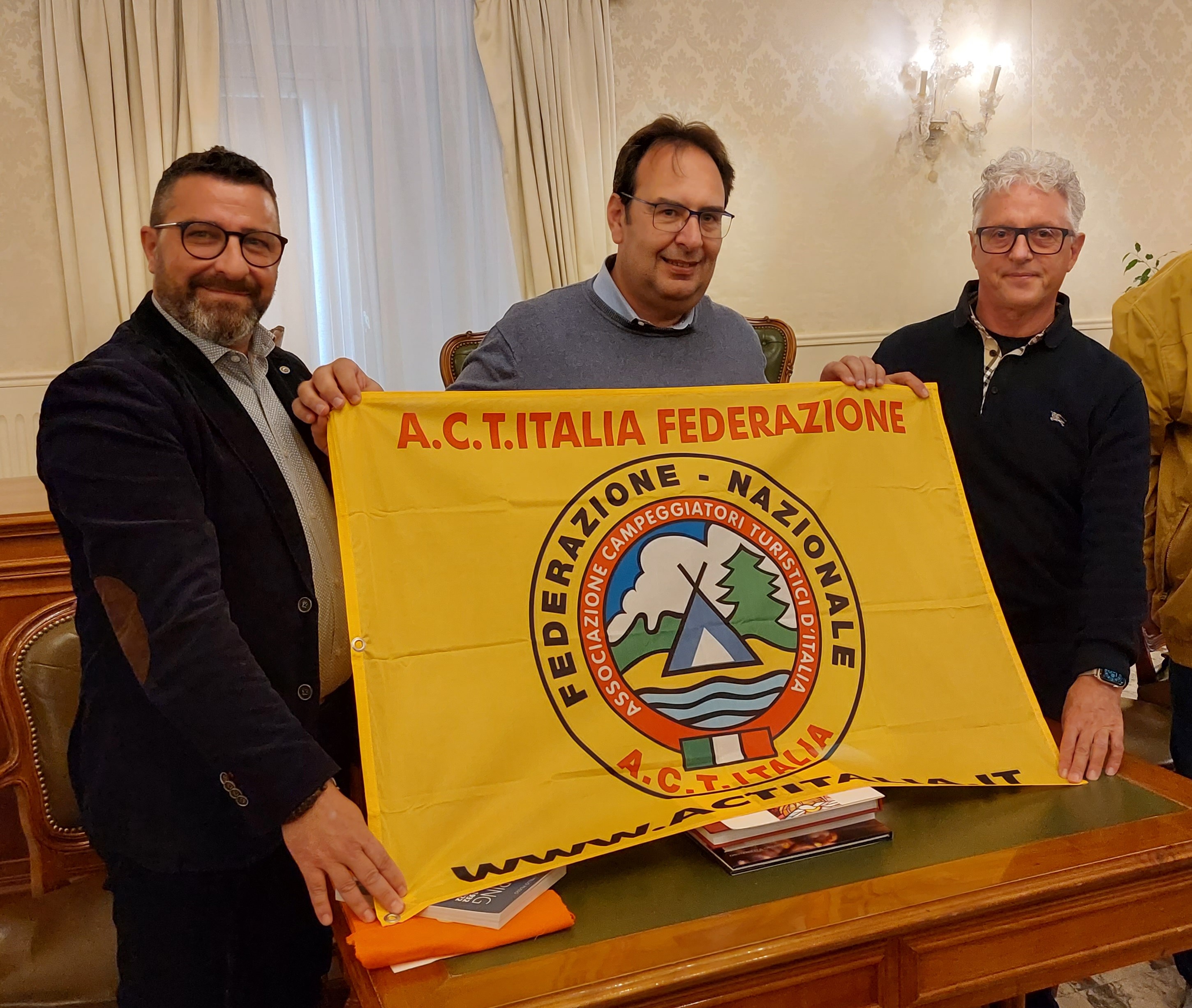 Gangi bandiera gialla per l’accoglienza dei camperisti