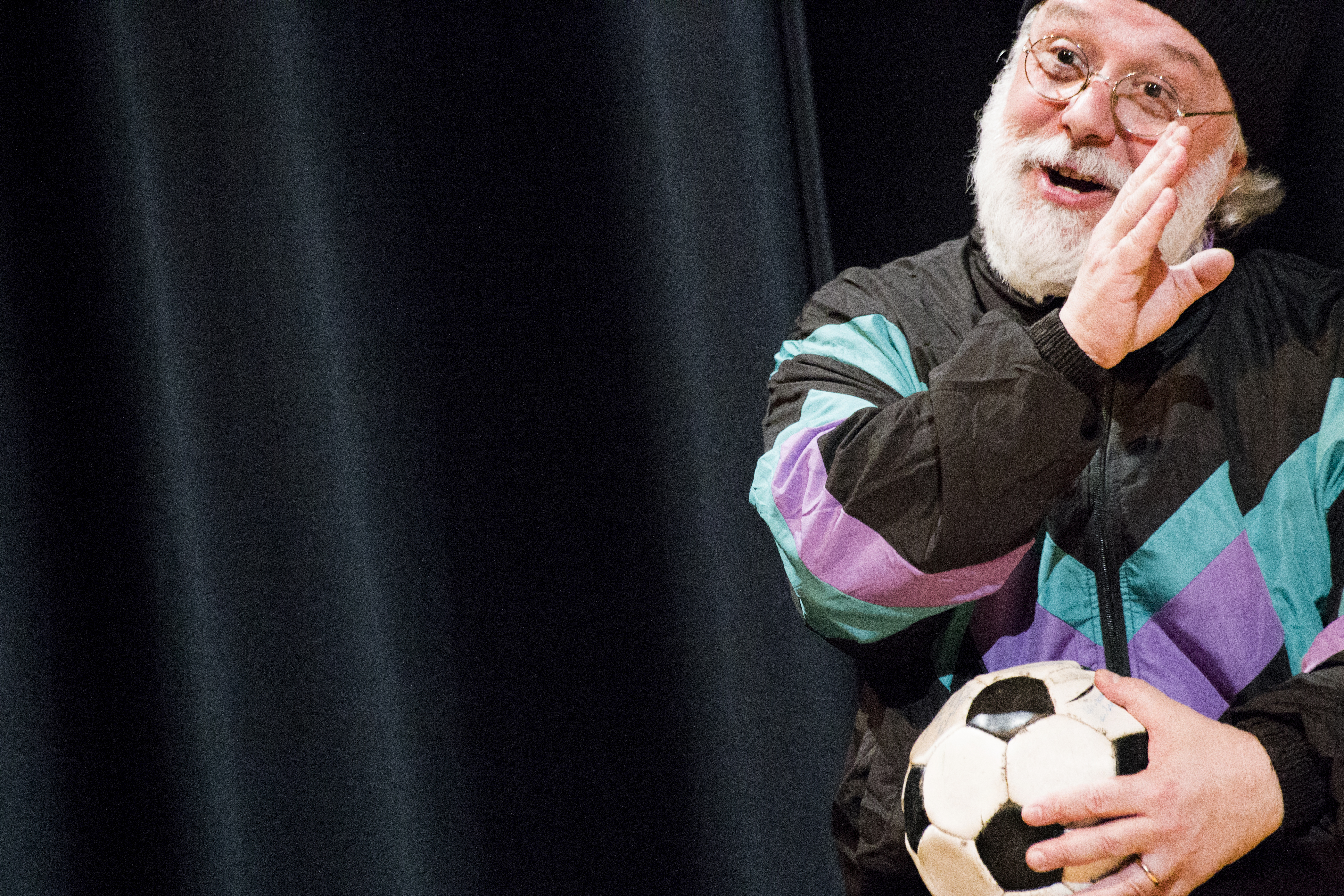 Teatro Libero, al via “Isola di teatro” con spettacolo per bambini sul calcio