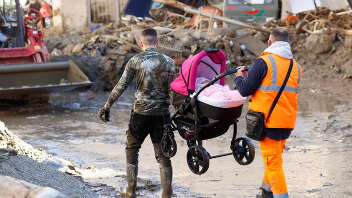Sindaci Ischia, basta con polemiche su abusivismo quando ancora si cercano vittime