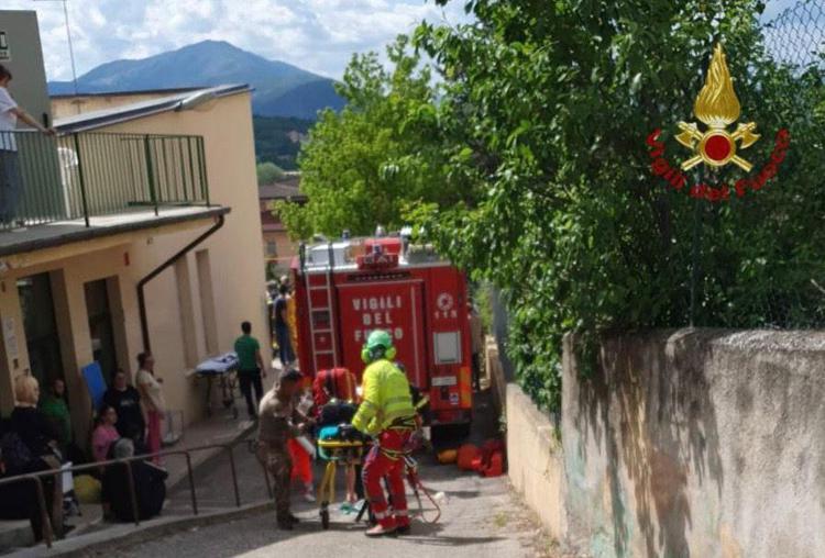 Auto su bimbi asilo a L’Aquila: “Tragedia evitabile”