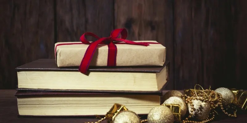 Idee regalo Natale 2022, una lista di libri adatti a tutti i gusti
