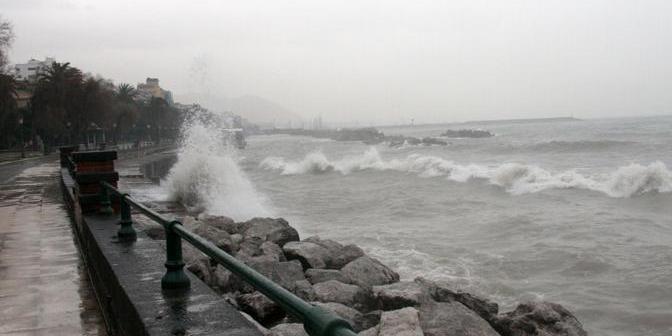 Sicilia, ancora allerta meteo: temporali e forti raffiche di vento Sicilia, ancora allerta meteo: temporali e forti raffiche di vento