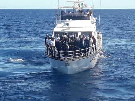 Fermati in Sicilia tre presunti scafisti giunti illegalmente via mare