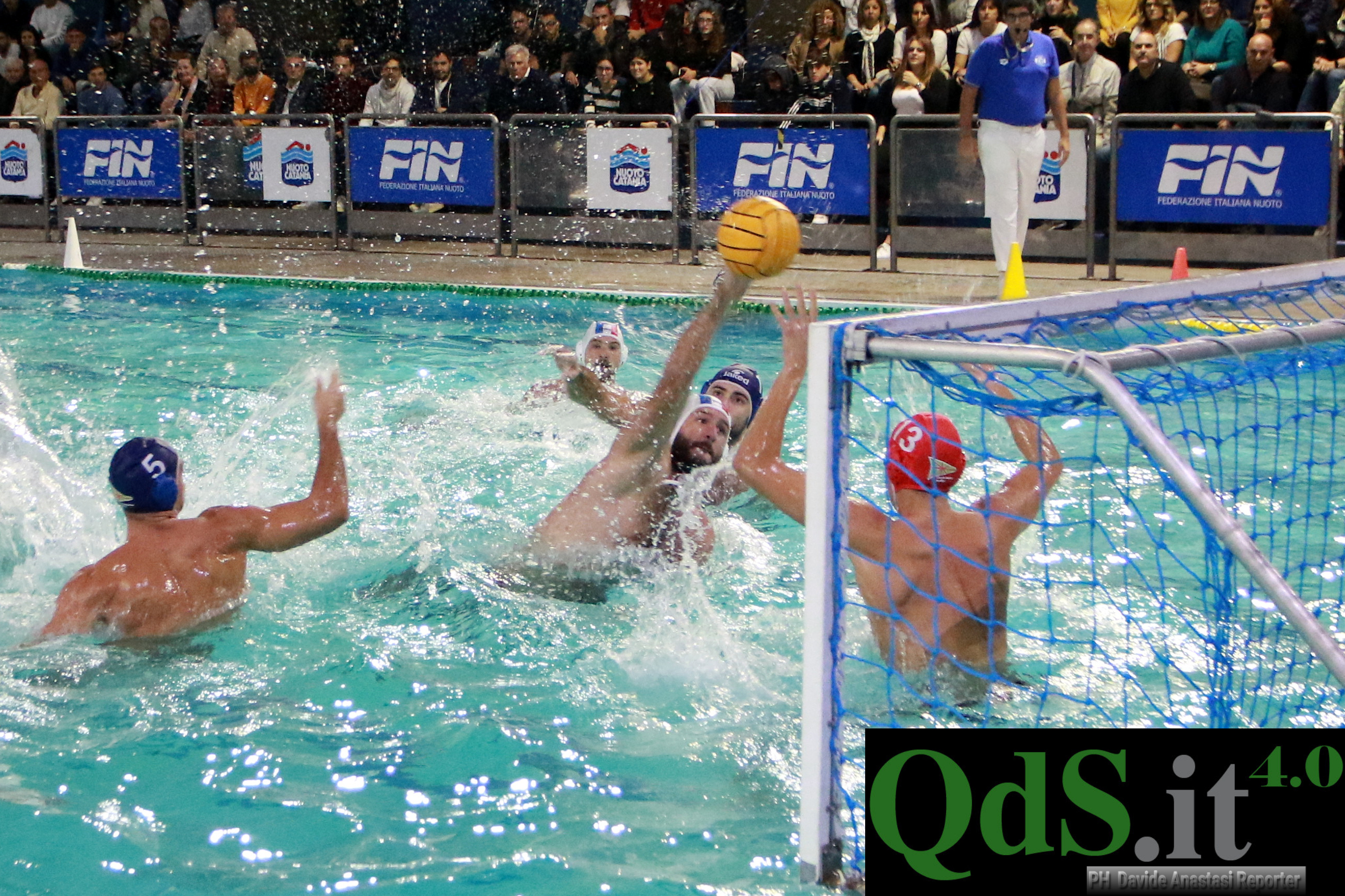 Pallanuoto, prima vittoria della Nuoto Catania contro il Posillipo (11-7)