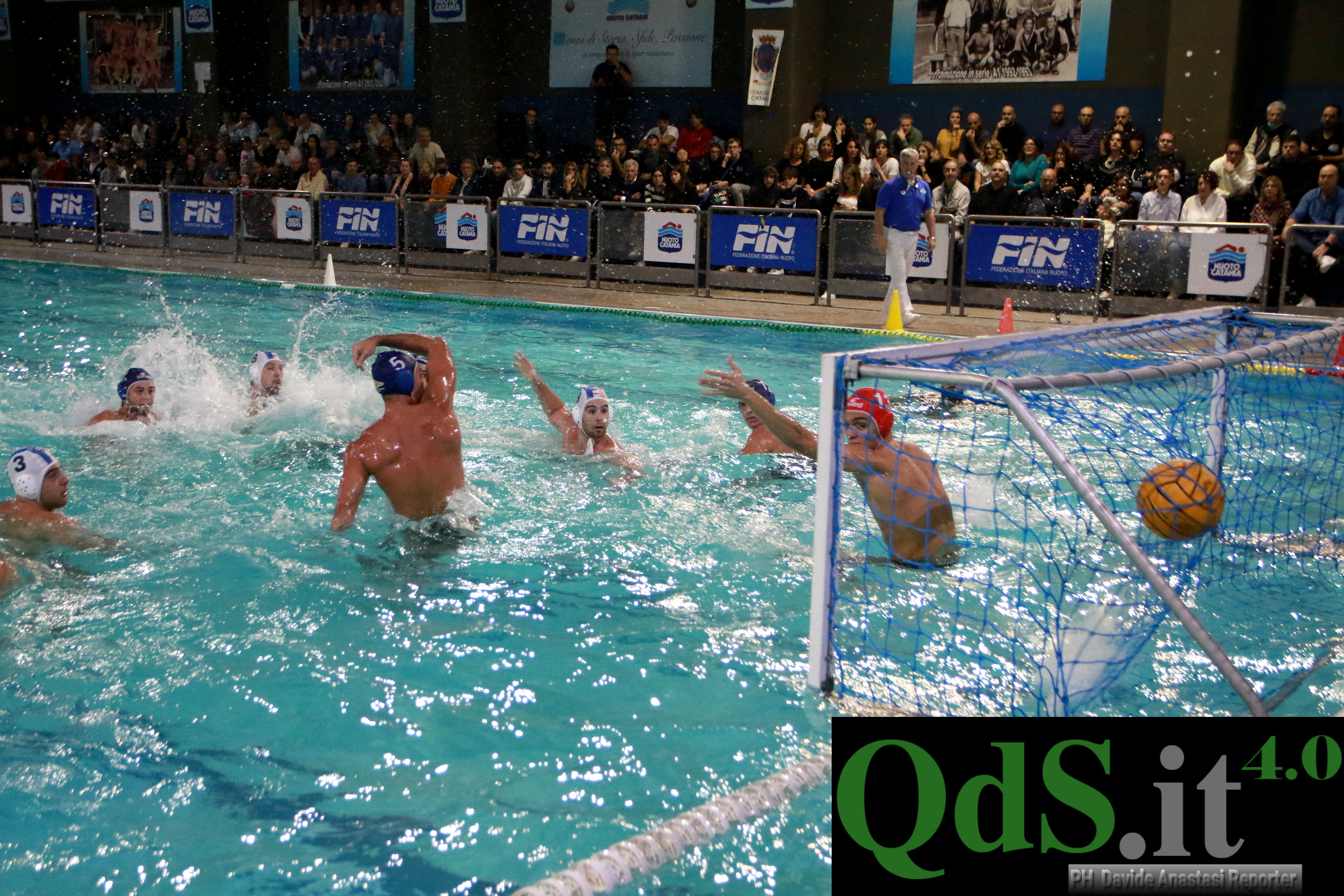 Pallanuoto, prima vittoria della Nuoto Catania contro il Posillipo (11-7)