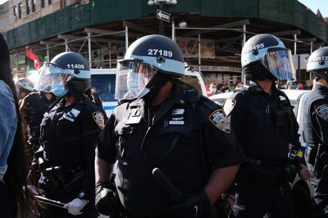 Usa, un’altra strage in California: uomo armato uccide 7 persone