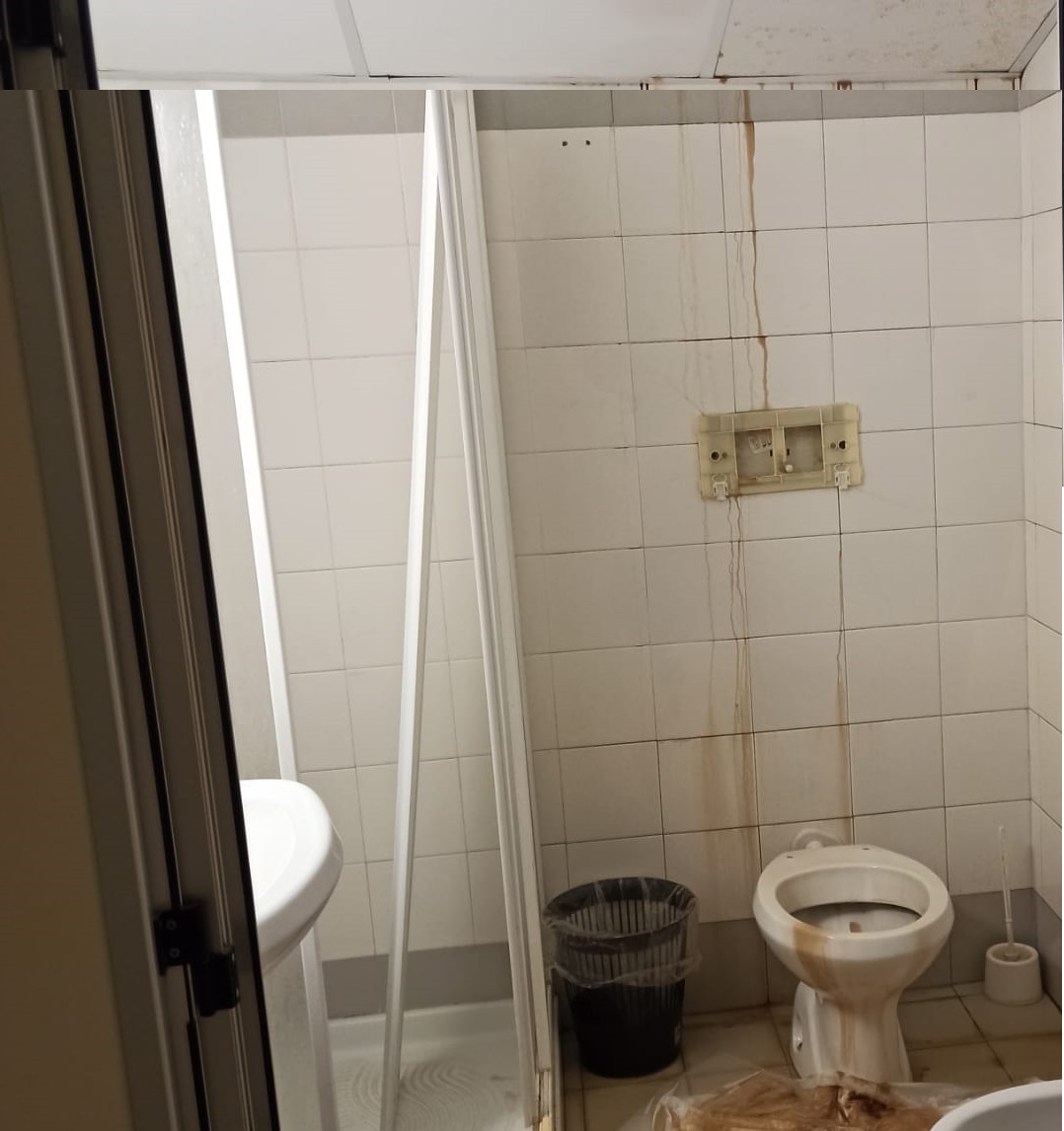 Catania, piove dentro il Policlinico: secchi in corsia e pazienti trasferiti