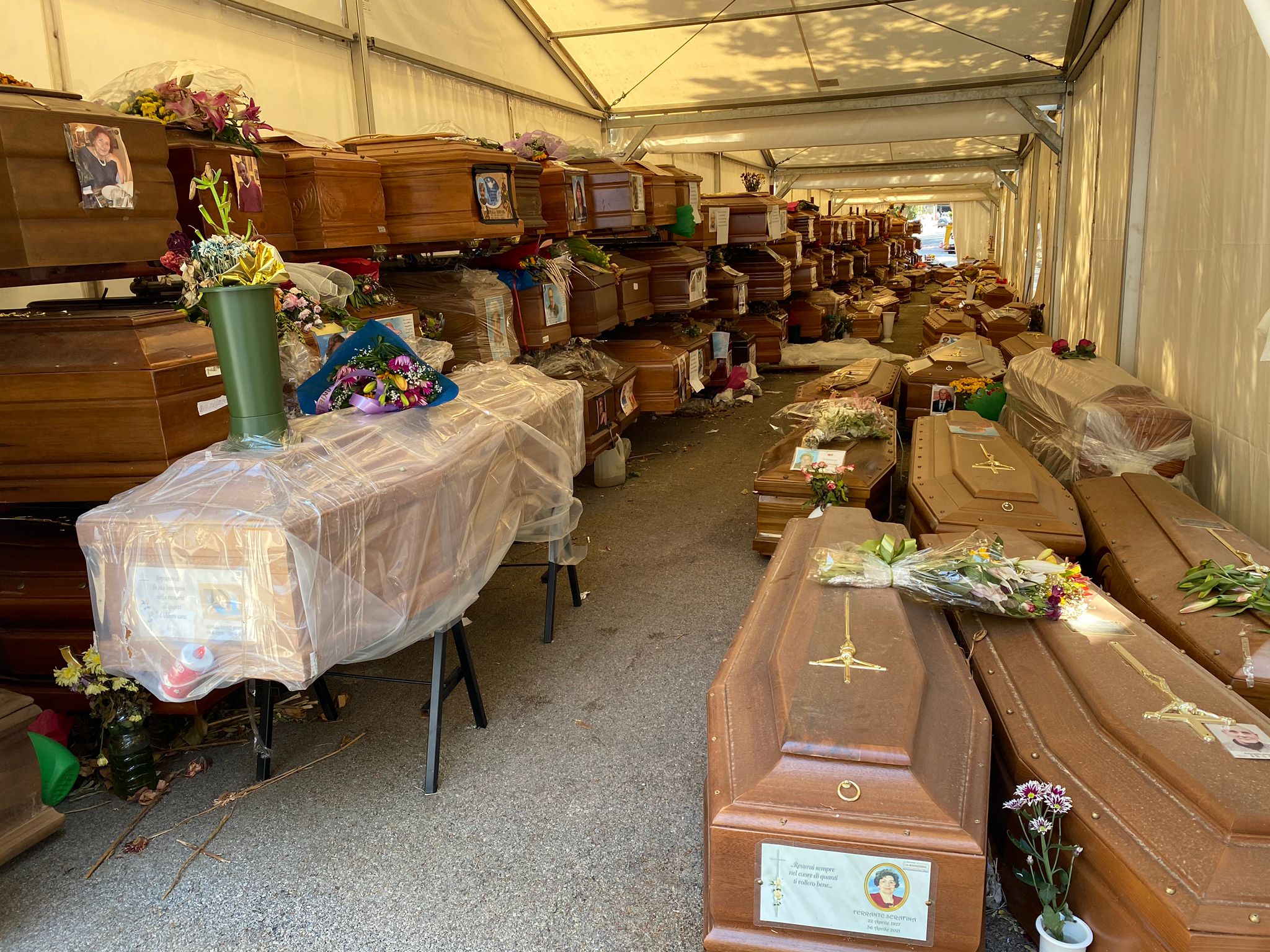 Palermo, via tensostrutture da cimitero Rotoli, Orlando: “Passo verso superamento emergenza”