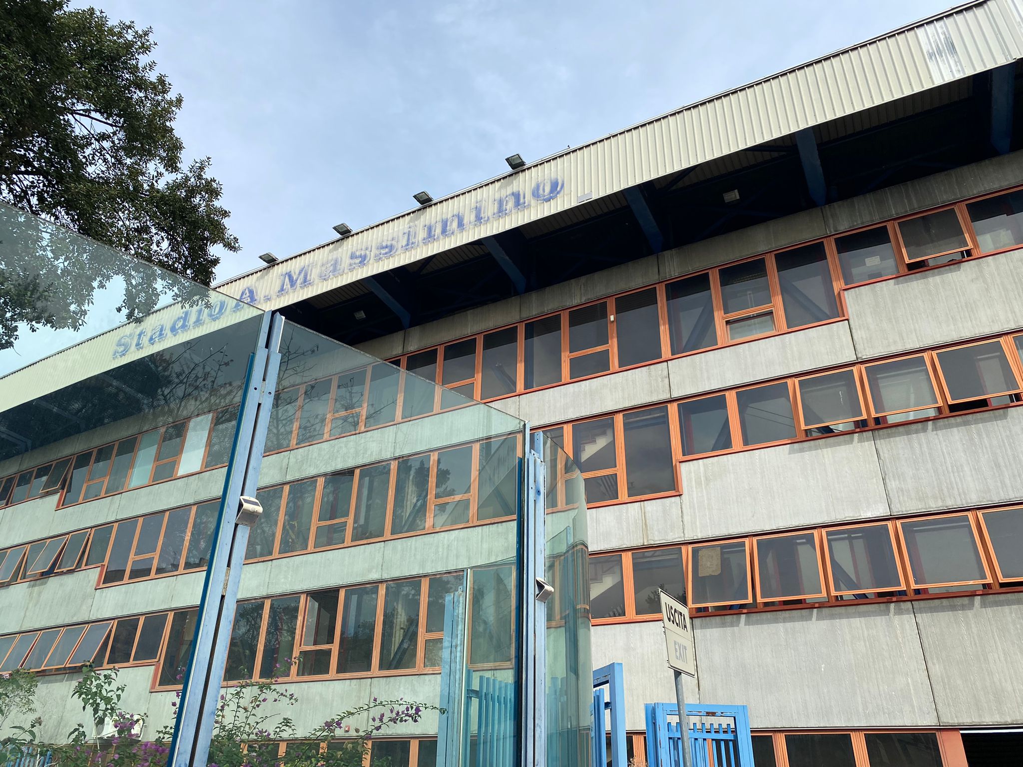 Catania, cerca di entrare allo stadio con un coltello: Daspo di due anni per un 24enne