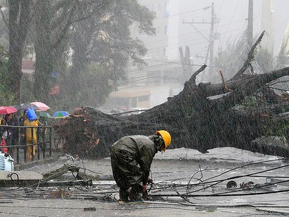 Taiwan, nave affonda durante tempesta: scomparsi 12 marinai
