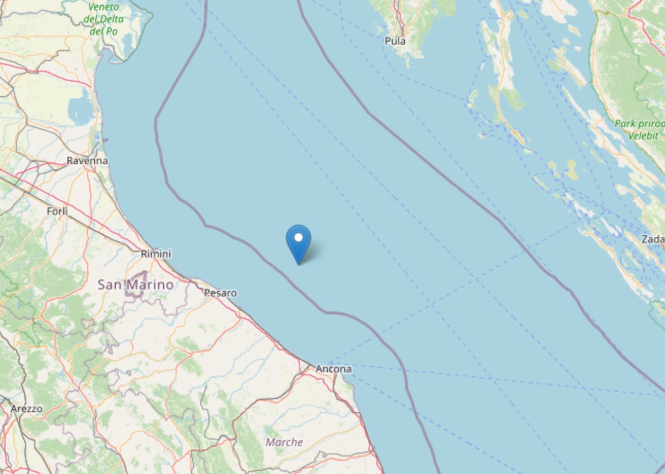 Terremoto oggi alle 7, oltre 40 scosse in 3 ore nelle Marche: lo sciame sismico non si ferma
