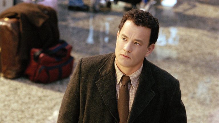 Morto in aeroporto il rifugiato iraniano che ispirò il film “The Terminal” con Tom Hanks