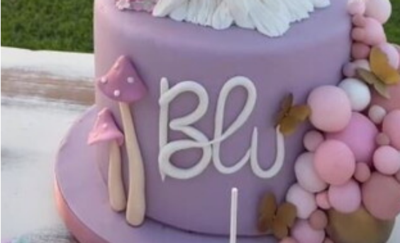 Gianluca Vacchi e Sharon Fonseca festeggiano i due anni della figlia Blu Jerusalema