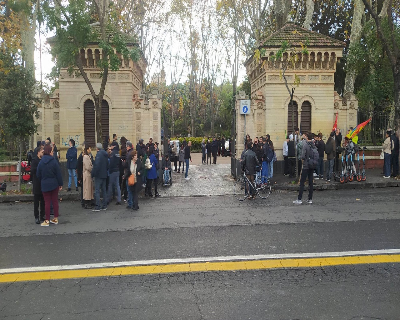 Abolizione Reddito di Cittadinanza, a Catania monta la protesta: “Poveri visti come criminali” – FOTO e VIDEO Abolizione Reddito di Cittadinanza, a Catania monta la protesta: “Poveri visti come criminali” – FOTO e VIDEO