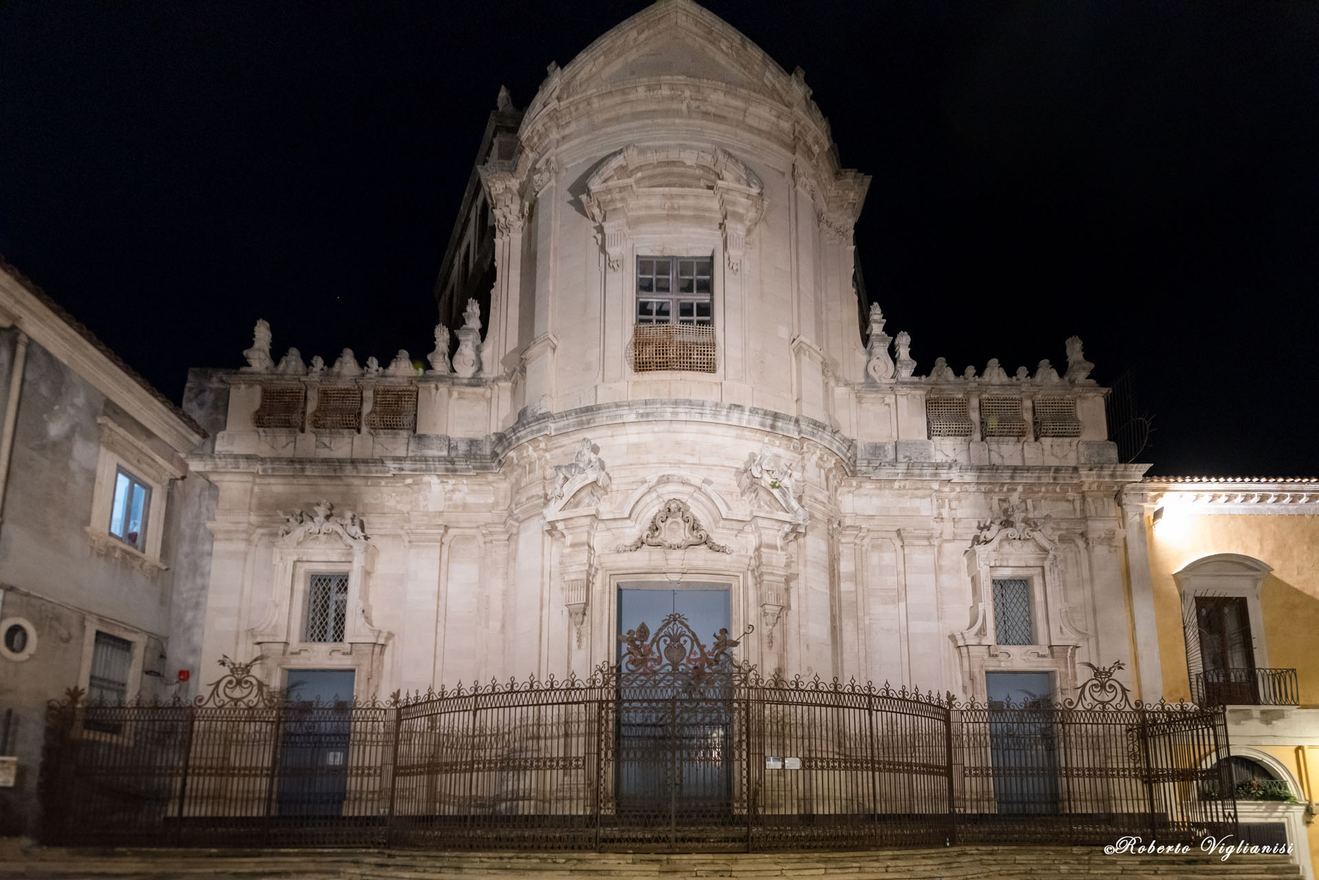 Turismo, nuova illuminazione per i siti monumentali del barocco etneo