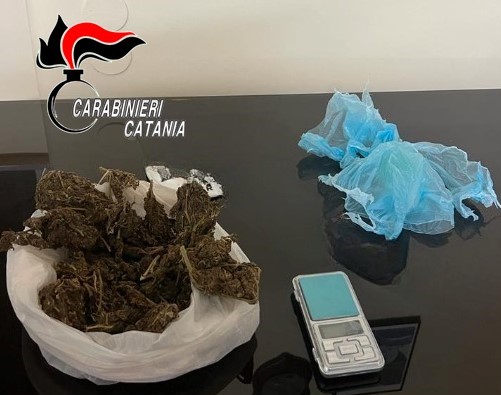 A Picanello la droga arriva nella busta di plastica, fermato pregiudicato 44enne