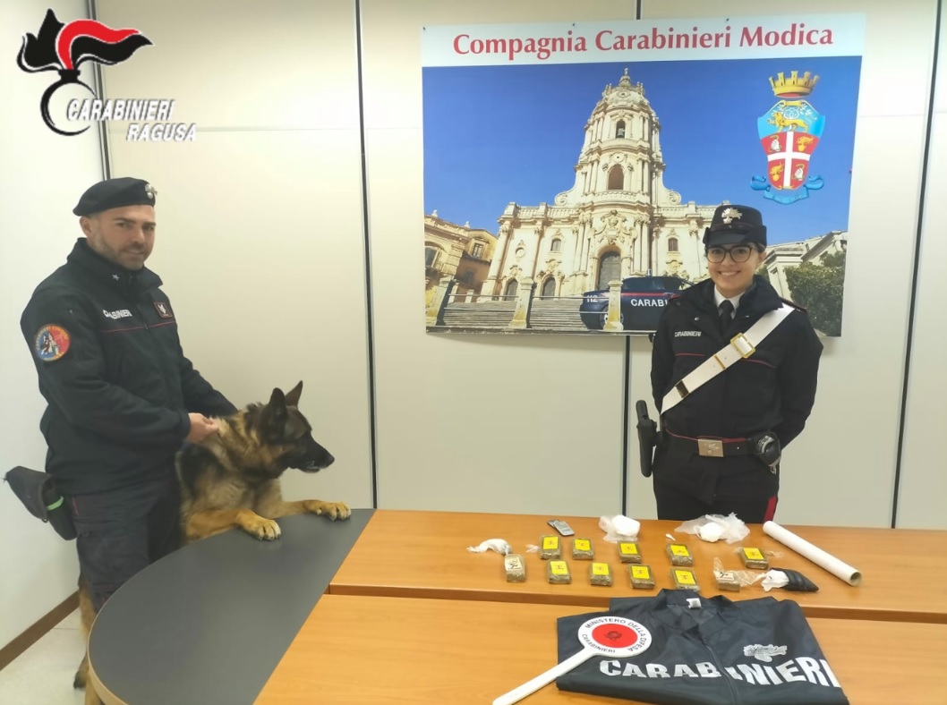 Droga nel Ragusano, i cani Riley e King scoprono il “traffico” di un pusher tunisino