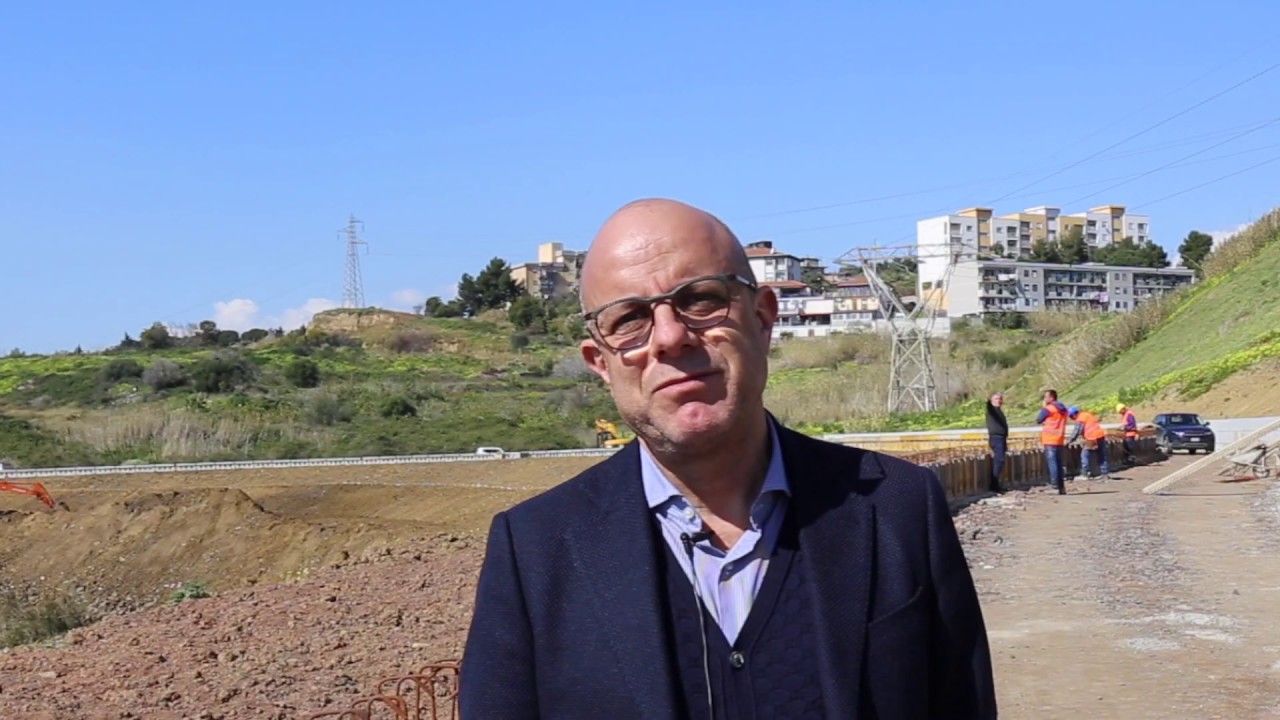 Infrastrutture, la Repubblica dei “gamberi”. Per costruirle serve più tempo di 70 anni fa