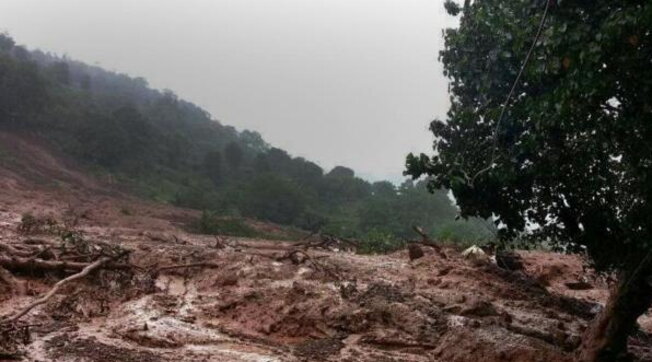 Malesia, frana su campeggio: almeno 16 morti