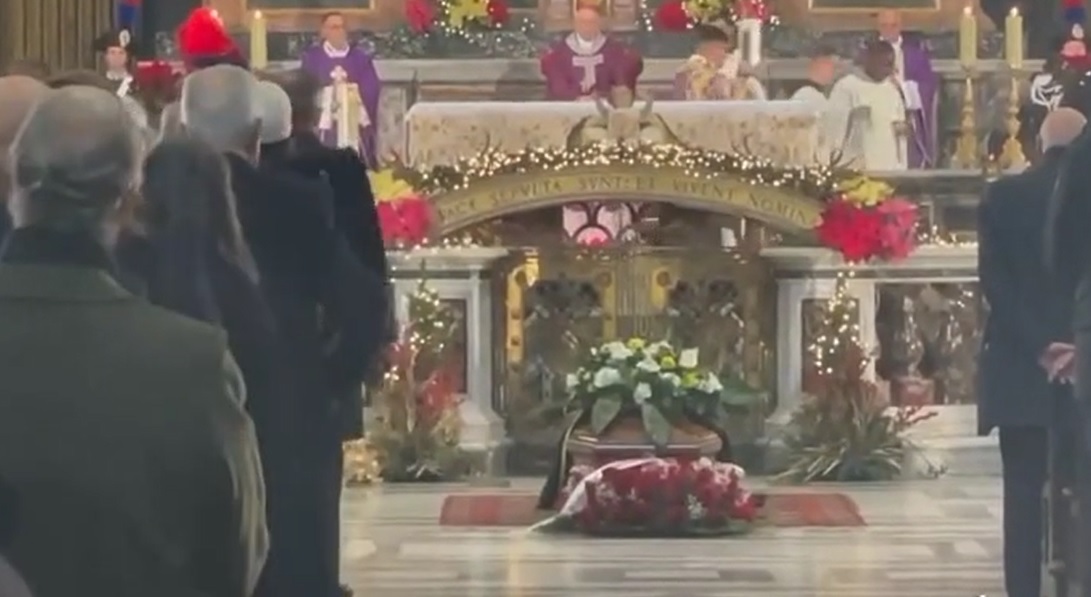 Franco Frattini, commozione ai funerali di Stato: “Uomo di dialogo e giudizio” – VIDEO