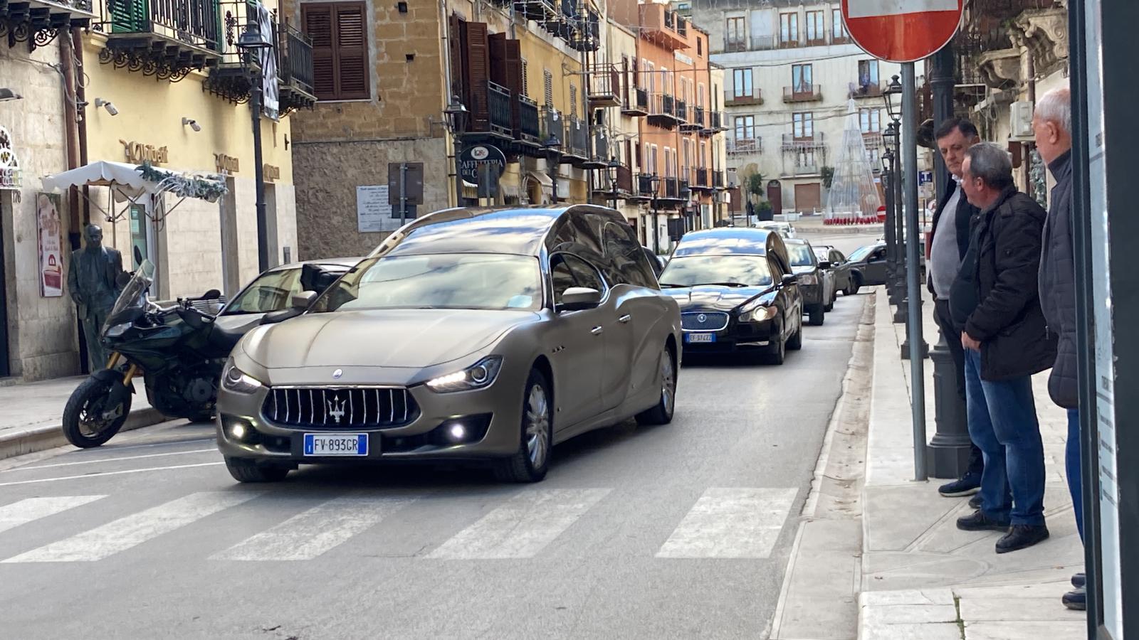 Coniugi uccisi a Racalmuto, svolti i funerali: “Momento di dolore e smarrimento”