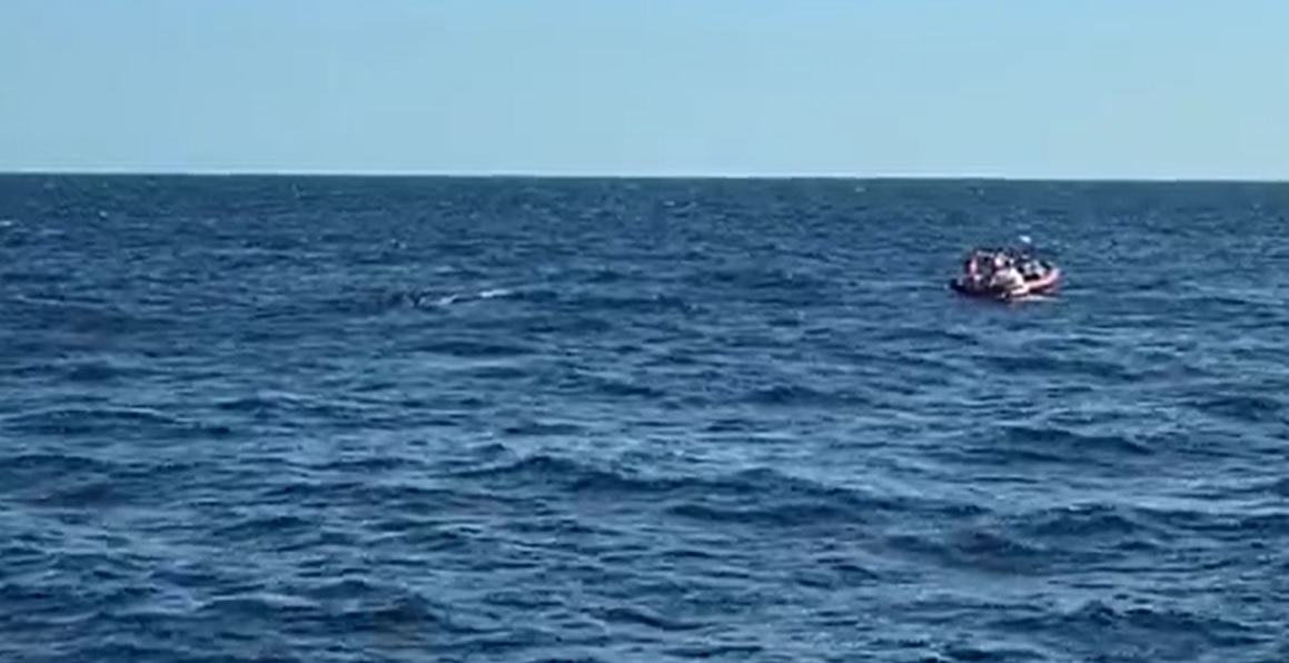 Migranti, Geo Barents soccorre 74 persone al largo della Libia