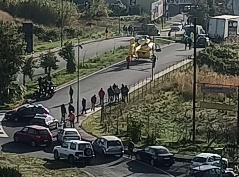 Incidente a Librino, elisoccorso e carabinieri sul posto