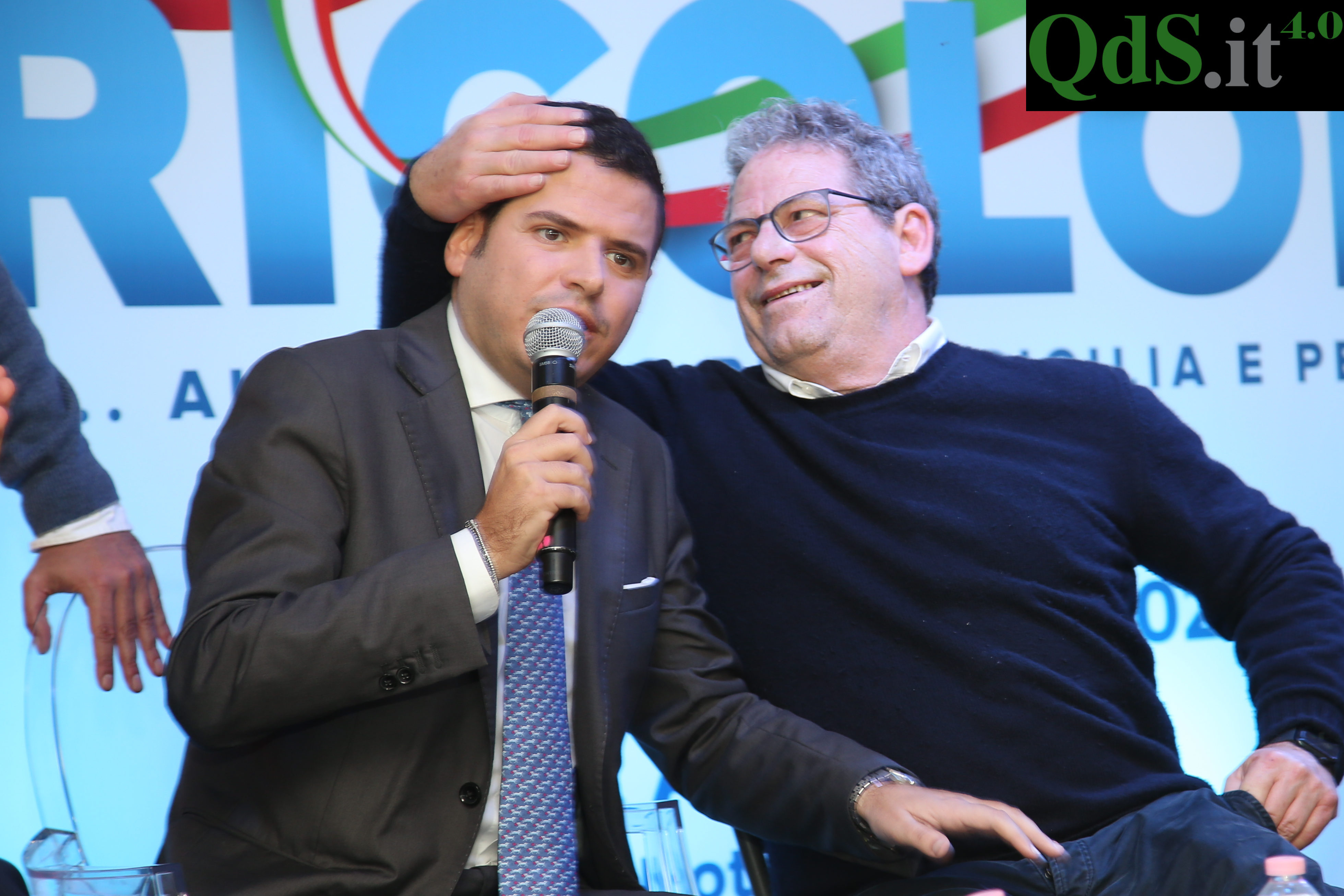 Scontro tra Miccichè e Falcone alla Festa Tricolore: “Imbroglione”, “No, sono 5 anni che rompi” – VIDEO