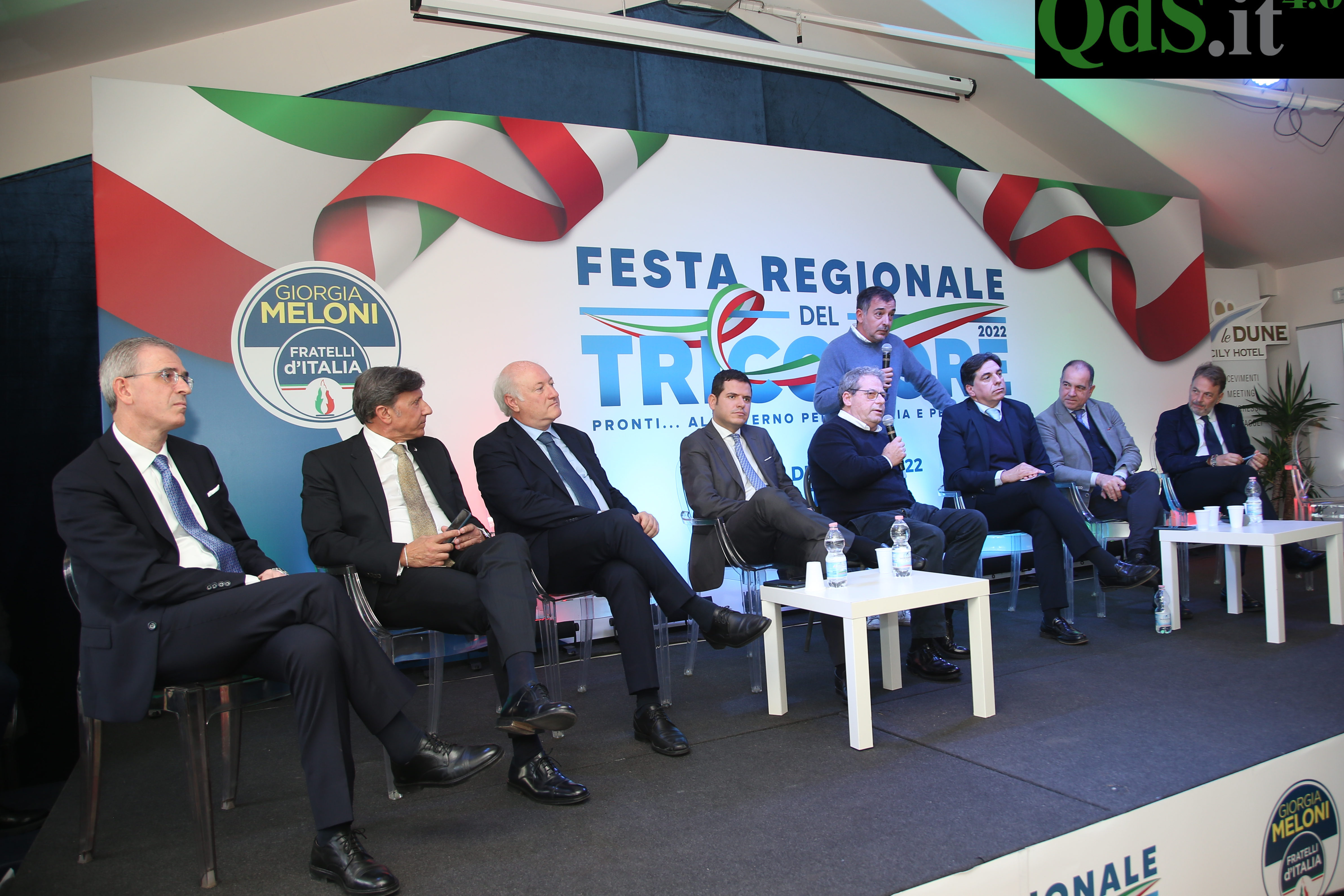 Scontro tra Miccichè e Falcone alla Festa Tricolore: “Imbroglione”, “No, sono 5 anni che rompi” – VIDEO