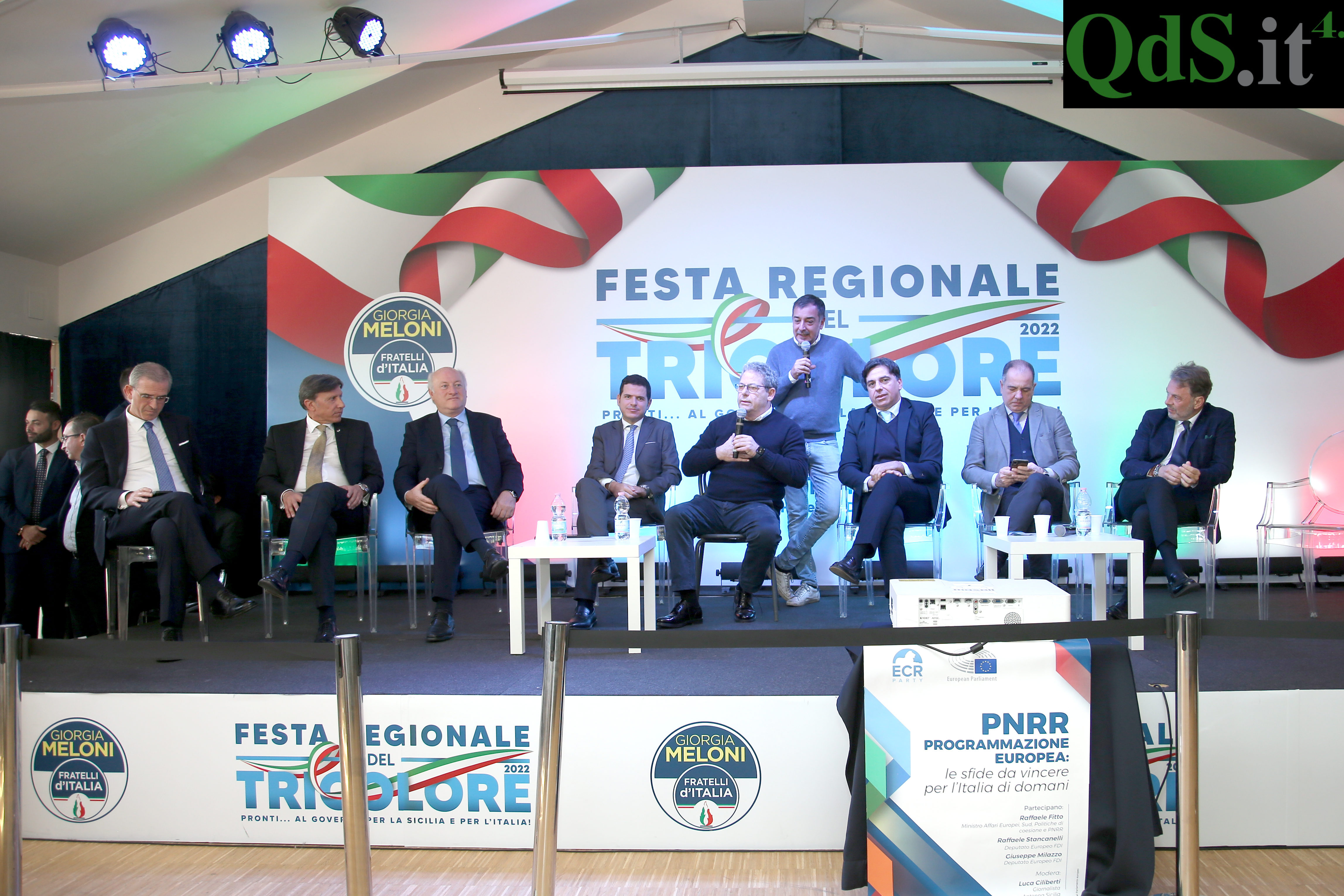 Scontro tra Miccichè e Falcone alla Festa Tricolore: “Imbroglione”, “No, sono 5 anni che rompi” – VIDEO