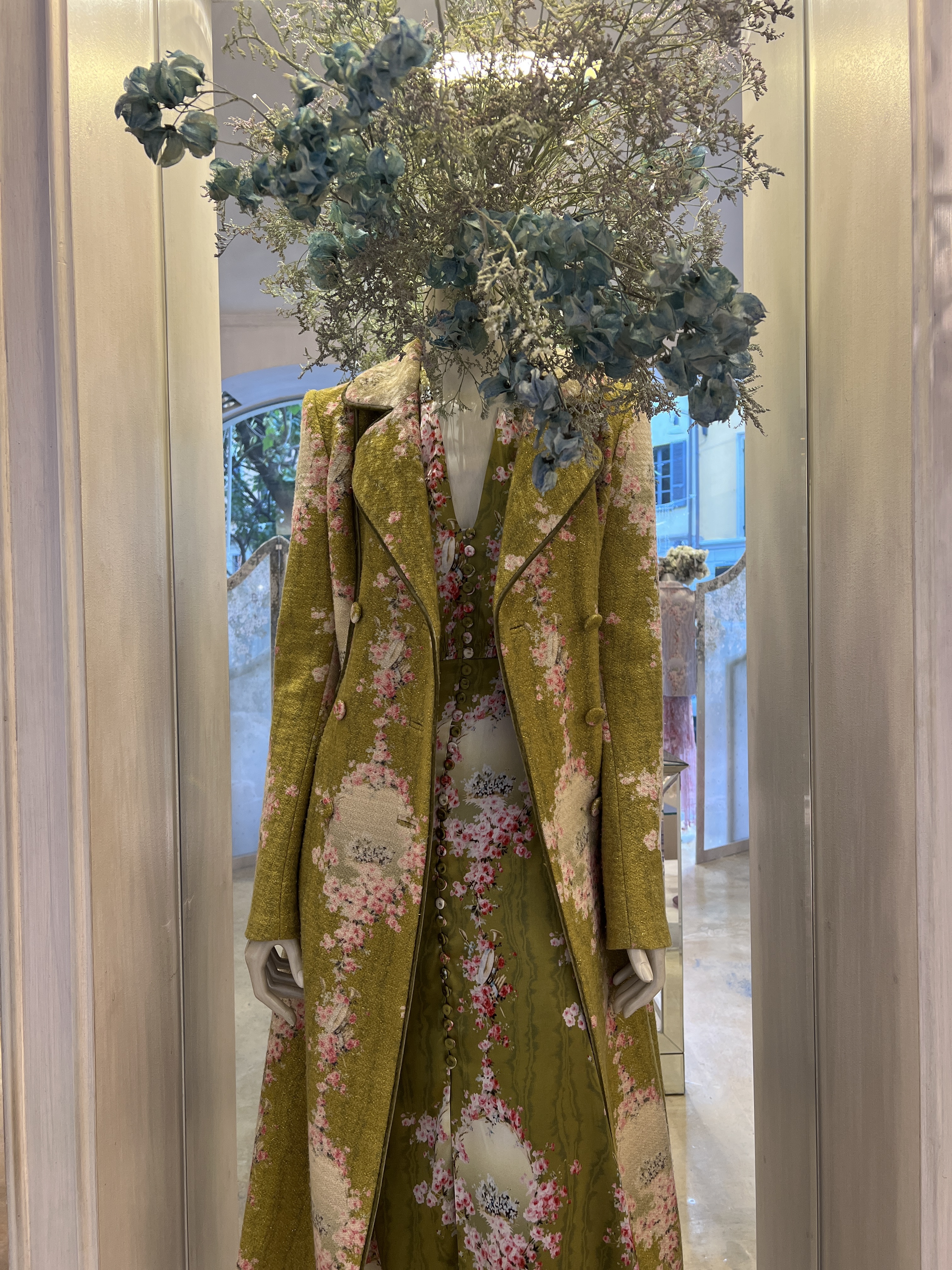 Luisa Beccaria, stile ed eleganza tra abiti e tavola