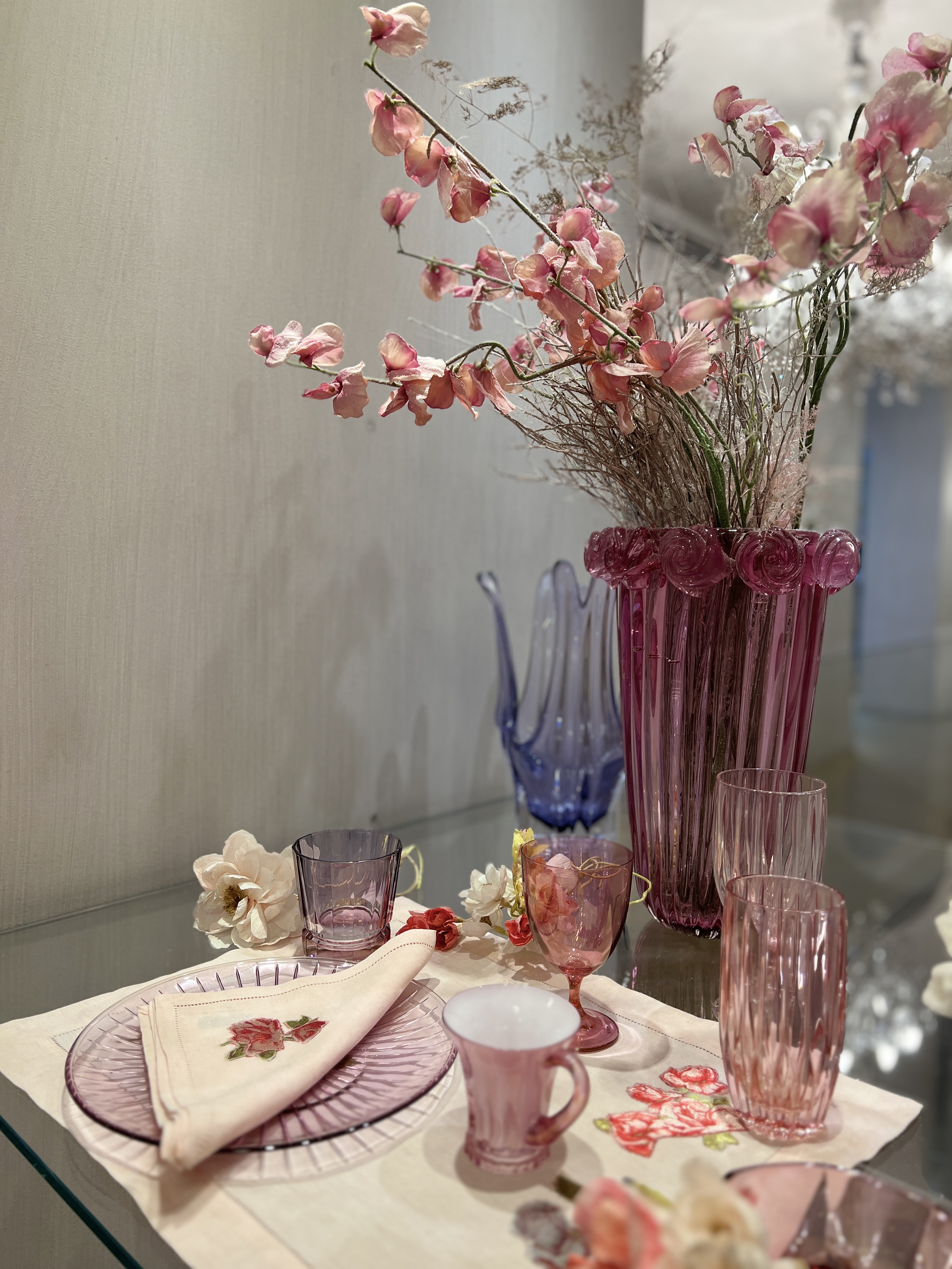 Luisa Beccaria, stile ed eleganza tra abiti e tavola